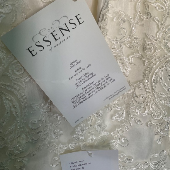 Essence of Australia street size 4 D2174 NWT Ivory wedding dress - Picture 3 of 16